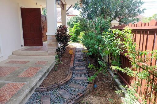 3 bedroom House in Rose Land and House East Pattaya