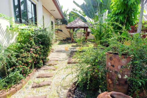 3 bedroom House in Rose Land and House East Pattaya