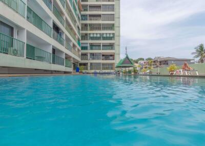 2 Bedrooms Condo in Sombat Condotel Pratumnak C010767