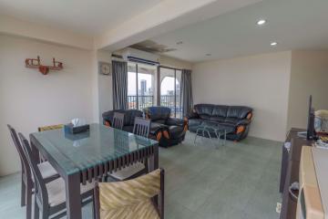 2 Bedrooms Condo in Sombat Condotel Pratumnak C010767