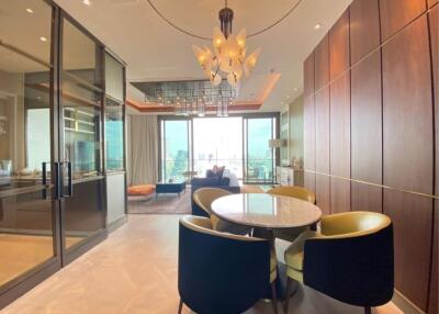 2bedrooms 3bathrooms Size: 150 sq. m Rental Price: 350,000/month The Residences At Mandarin Oriental