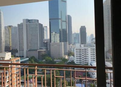 2 bedrooms 2 bathrooms Size: 83 sq.m. Rental Price: 37,000/month Centric Sathorn