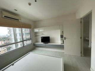 62 Sqm., 2 Beds, 1 Bath Condo listed for ฿ 22,000./Month