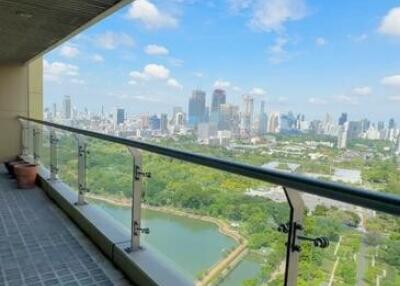 180 Sqm., 3 Beds, 2 Baths Condo listed for ฿ 39,900,000.