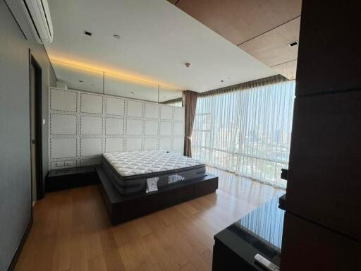 152 Sqm., 3 Beds, 4 Baths Condo listed for ฿ 34,900,000.