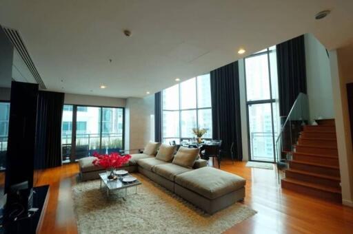 189 Sqm., 3 Beds, 3 Baths Condo listed for ฿ 34,600,000.