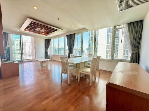 140 Sqm., 3 Beds, 3 Baths Condo listed for ฿ 32,500,000.