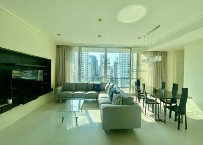 P10CA2402002 รอยซ์ ไพรเวท เรสซิเดนซ์ 3 Bed