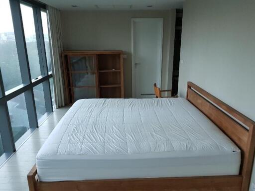 P10CR2206001 เดอะ รูม สุขุมวิท 21 2 Bed