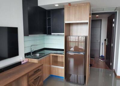47 Sqm., 2 Beds, 1 Bath Condo listed for ฿ 30,000./Month