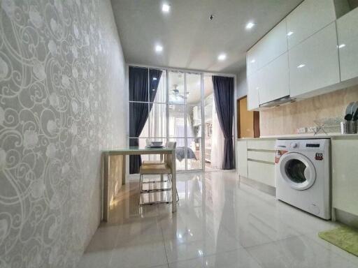 55 Sqm., 2 Beds, 1 Bath Condo listed for ฿ 9,200,000.