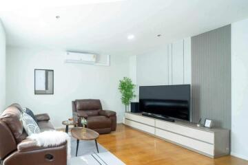 87 Sqm., 1 Bed, 1 Bath Condo listed for ฿ 9,100,000.