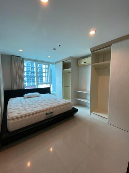 P33CR2108064 สุขุมวิท ลิฟวิ่ง ทาวน์ 2 Bed