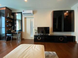 35 Sqm., Studio, 1 Bath Condo listed for ฿ 6,200,000.