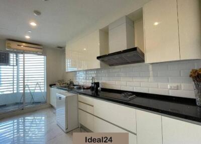327 Sqm., 4 Beds, 5 Baths Condo listed for ฿ 150,000./Month