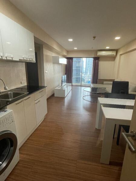 69 Sqm., 2 Beds, 1 Bath Condo listed for ฿ 5,800,000.