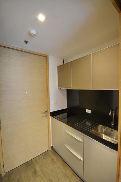 33 Sqm., Studio, 1 Bath Condo listed for ฿ 5,700,000.