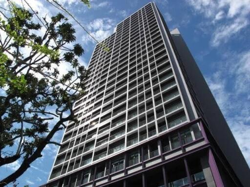 38 Sqm., Studio, 1 Bath Condo listed for ฿ 5,650,000.