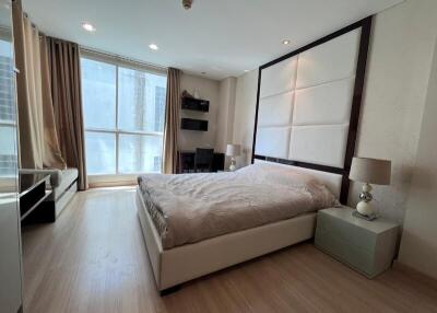 48 Sqm., 1 Bed, 1 Bath Condo listed for ฿ 5,500,000.