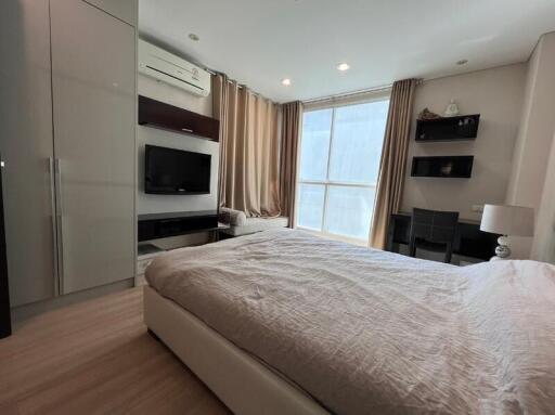 48 Sqm., 1 Bed, 1 Bath Condo listed for ฿ 5,500,000.