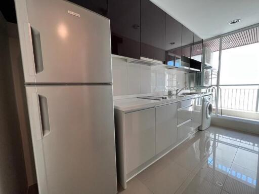 48 Sqm., 1 Bed, 1 Bath Condo listed for ฿ 5,500,000.