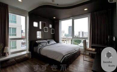 55 Sqm., 1 Bed, 1 Bath Condo listed for ฿ 5,500,000.