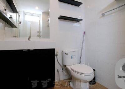 55 Sqm., 1 Bed, 1 Bath Condo listed for ฿ 5,500,000.