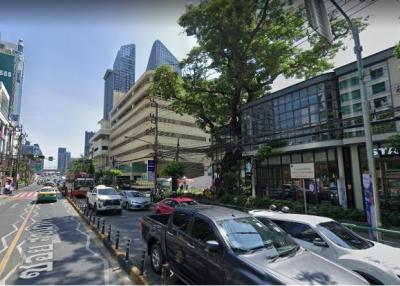  Office listed for ฿ 2,500,000,000.