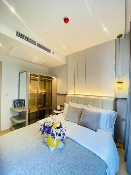 32 Sqm., 1 Bed, 1 Bath Condo listed for ฿ 5,300,000.