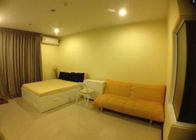 33 Sqm., Studio, 1 Bath Condo listed for ฿ 5,200,000.