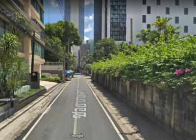 720 Sqm. Land listed for ฿ 450,000,000.