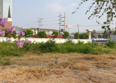 7,176 Sqm. Land listed for ฿ 448,500,000.