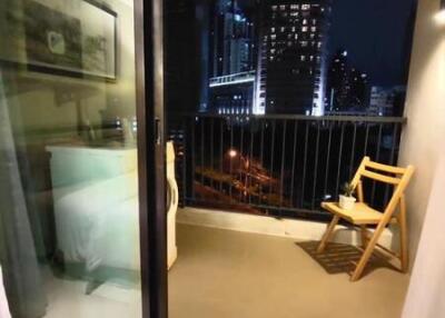 44 Sqm., 1 Bed, 1 Bath Condo listed for ฿ 4,150,000.