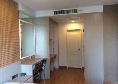 48 Sqm., 1 Bed, 1 Bath Condo listed for ฿ 3,500,000.