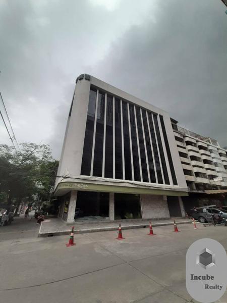 1,600 Sqm. Building listed for ฿ 200,000,000.