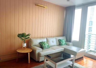 60 Sqm., 1 Bed, 1 Bath Condo listed for ฿ 40,000./Month