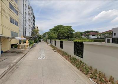 1,720 Sqm. Land listed for ฿ 180,000,000.
