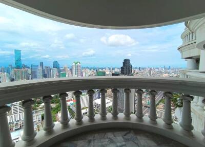 67 Sqm., 1 Bed, 1 Bath Condo listed for ฿ 8,800,000.