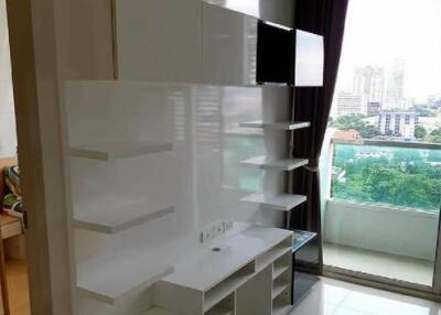 31 Sqm., 1 Bed, 1 Bath Condo listed for ฿ 3,700,000.