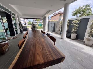 10 Bedrooms House East Pattaya H010774