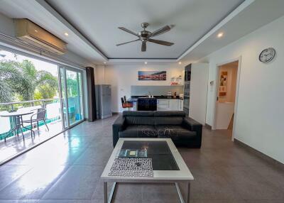 1 Bedroom Condo in Tudor Court Pratumnak C010770