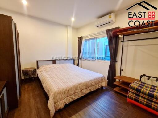 Patta Village House for rent in East Pattaya, Pattaya. RH12967