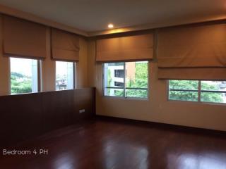 For RENT : L6 Residence / 4 Bedroom / 4 Bathrooms / 460 sqm / 230000 THB [R11644]