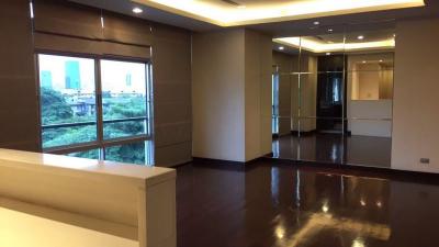 For RENT : L6 Residence / 4 Bedroom / 4 Bathrooms / 460 sqm / 230000 THB [R11644]