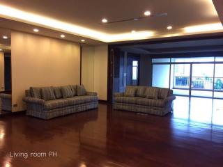 For RENT : L6 Residence / 4 Bedroom / 4 Bathrooms / 460 sqm / 230000 THB [R11644]