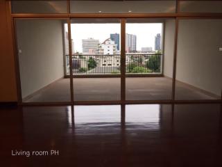 For RENT : L6 Residence / 4 Bedroom / 4 Bathrooms / 460 sqm / 230000 THB [R11644]