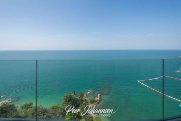 The Cove - Penthouse, Sea View with Private Jacuzzi