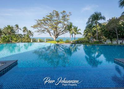 The Cove - Penthouse, Sea View with Private Jacuzzi