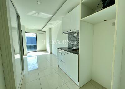 Condo for sale studio 28 m² in Siam Oriental Plaza, Pattaya