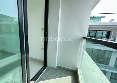 Condo for sale studio 28 m² in Siam Oriental Plaza, Pattaya